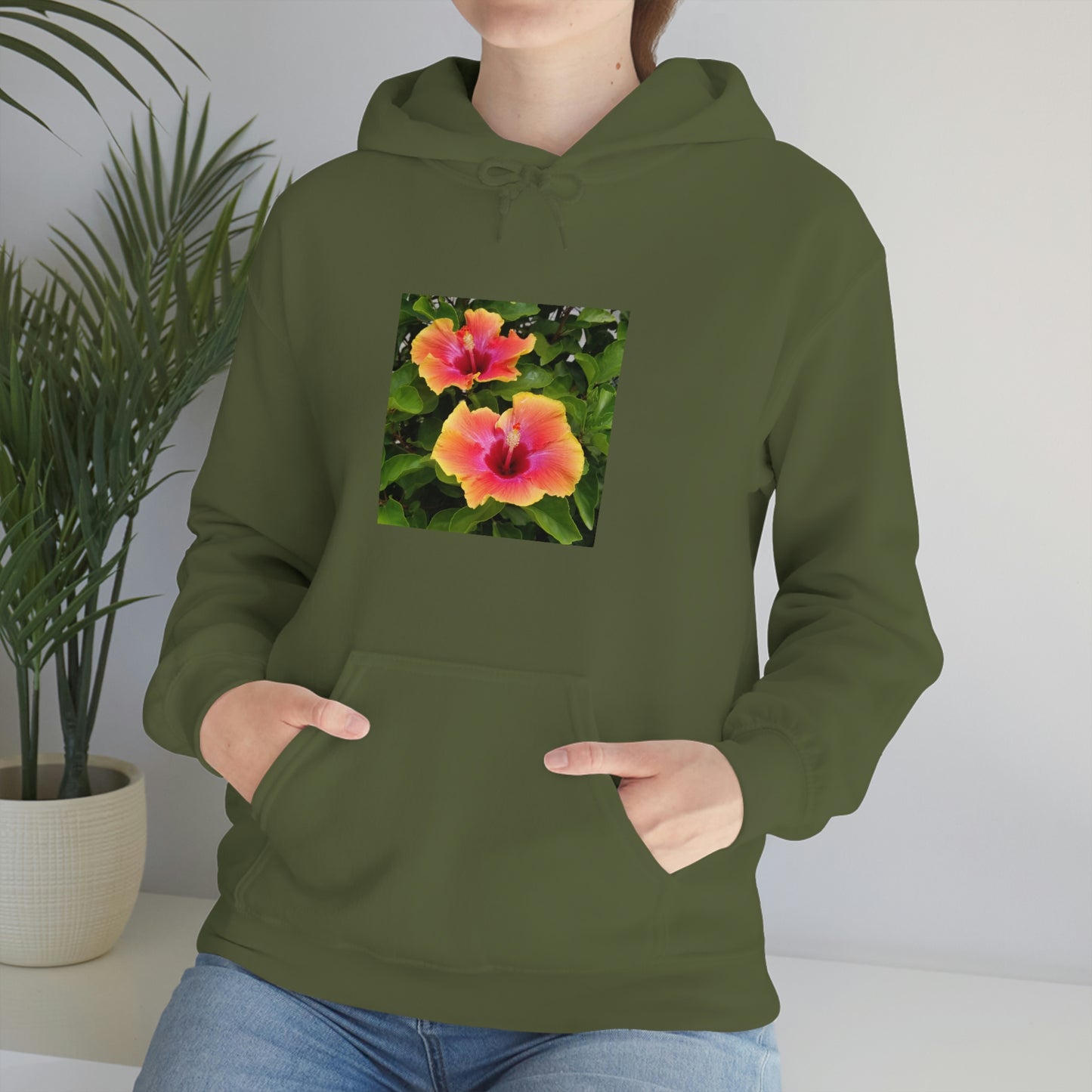 Islander Hibiscus Unisex Heavy Blend™ Hooded Sweatshirt