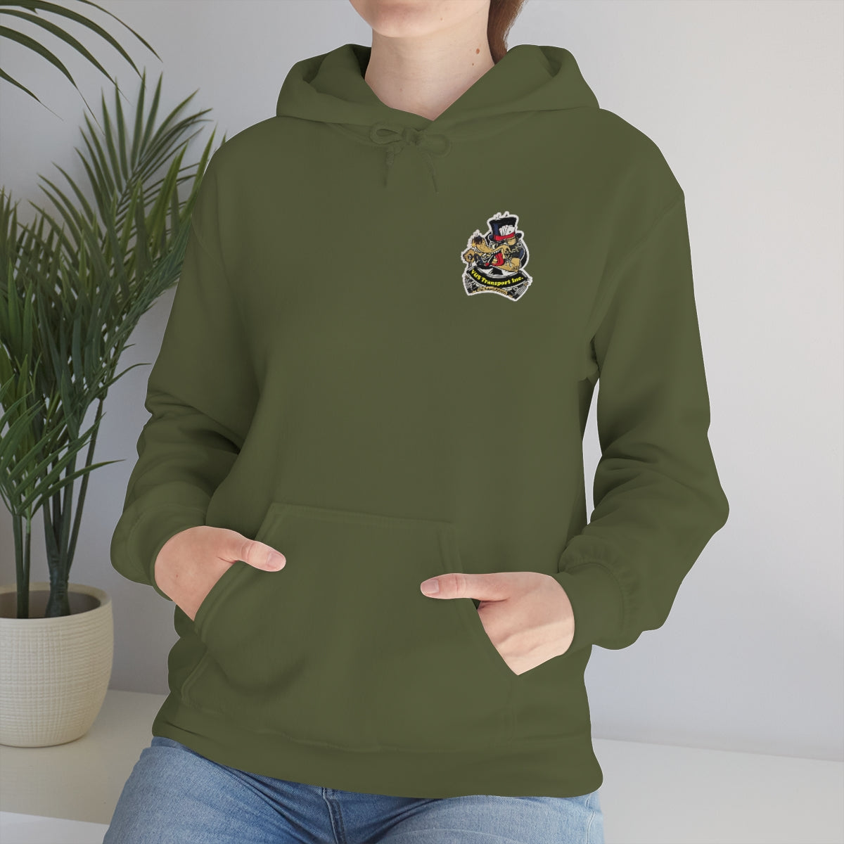 V&S Unisex Heavy Blend™ Hooded Sweatshirt