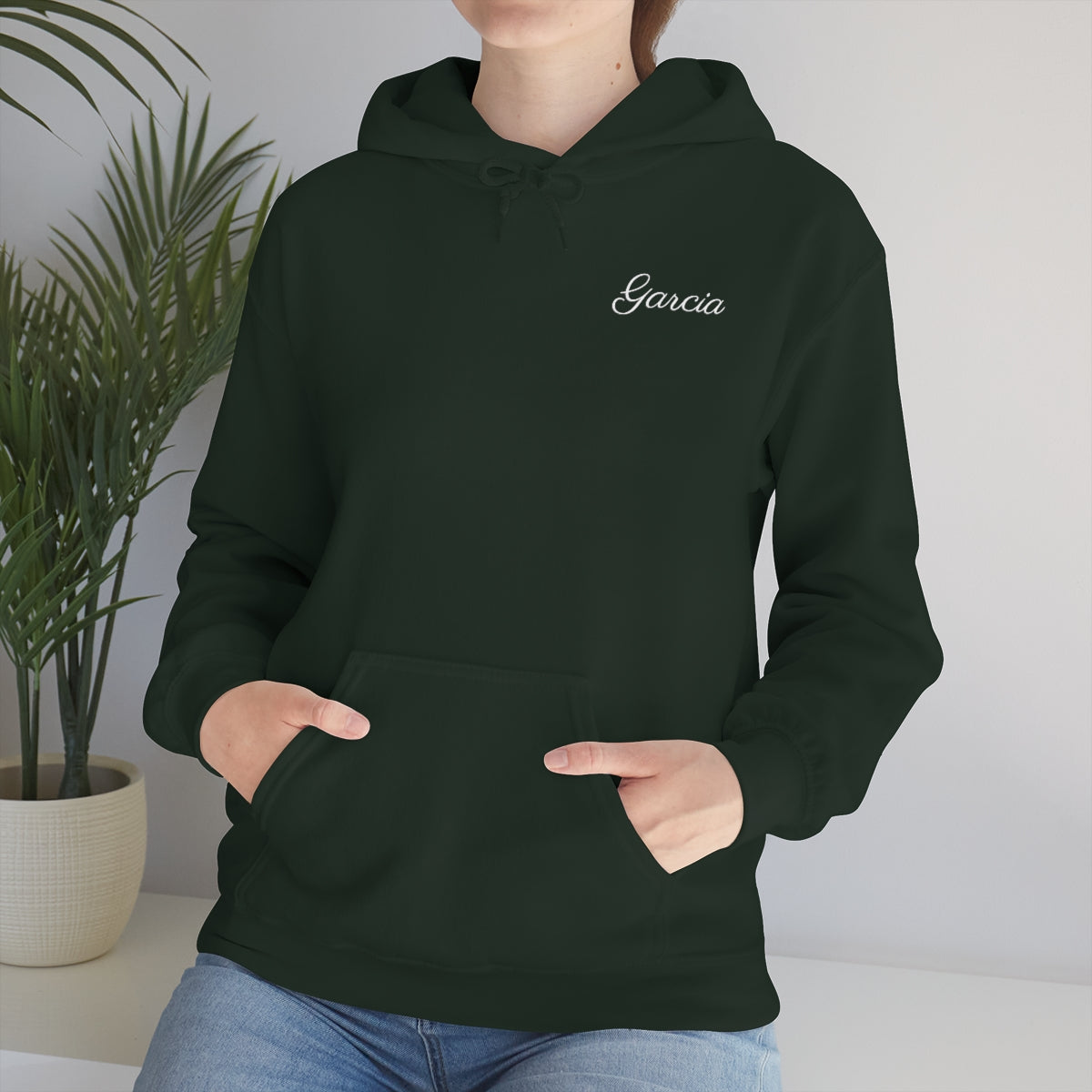 Riviera Unisex Heavy Blend™ Hooded Sweatshirt