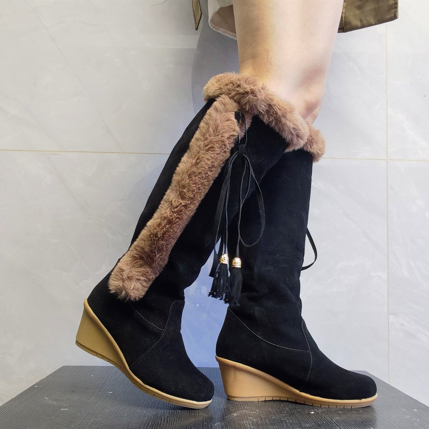 Women's Plush High Boots / Wedge Soles