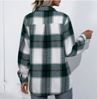 Long-sleeved Thick Plaid Top. Ladies Casual Flannel Shirt