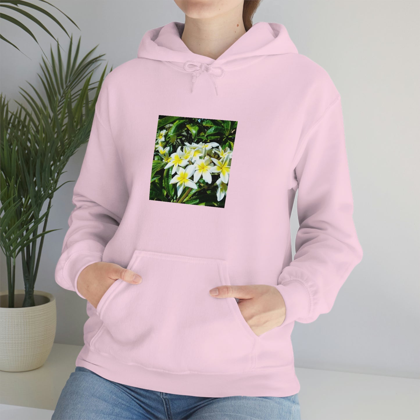 Islander Plumeria Unisex Heavy Blend™ Hooded Sweatshirt